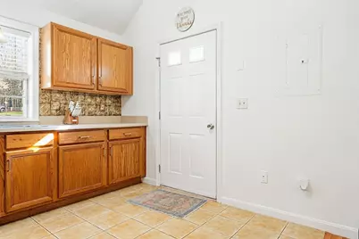 16 Gates Xing #16, Leominster, MA 01453 - Photo 2
