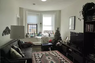 114 Willow St, Cambridge, MA 02141 - Photo 2