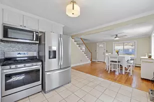 90 Hathaway St, Wareham, MA 02571 - Photo 4