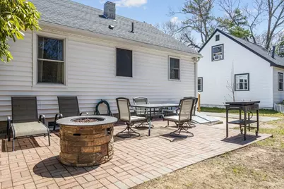 90 Hathaway St, Wareham, MA 02571 - Photo 24
