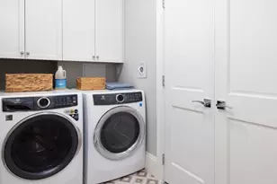 131 St Botolph St, Boston, MA 02116 - Photo 18