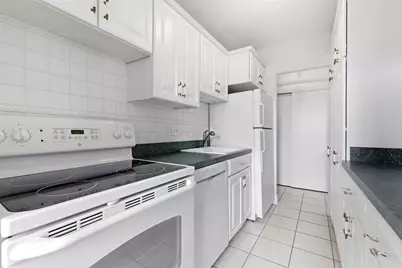 123 Sewall Ave #3A, Brookline, MA 02446 - Photo 14