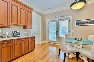 61 M, Boston, MA 02127 - Photo 4