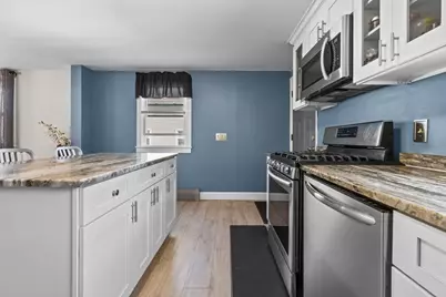 185 Eighteenth St, Lowell, MA 01850 - Photo 6