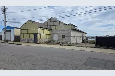 1510 Padanaram Ave, New Bedford, MA 02740 - Photo 4