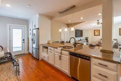 44 Russell St, Plymouth, MA 02360 - Photo 10