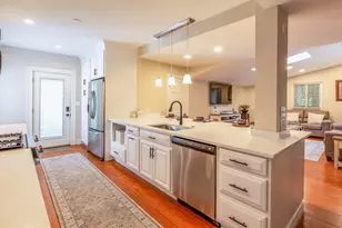 44 Russell St, Plymouth, MA 02360 - Photo 8