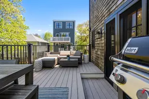 6 Woods Pl, Boston, MA 02129 - Photo 32