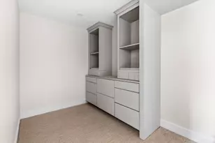 10 Khloe Ln, Northampton, MA 01060 - Photo 32