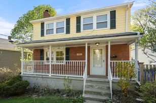 392 Poplar St, Boston, MA 02131 - Photo 2