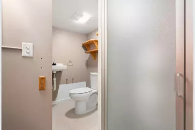 392 Poplar St, Boston, MA 02131 - Photo 22