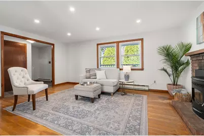 392 Poplar St, Boston, MA 02131 - Photo 10