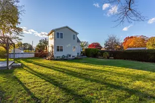 39 Veranda Ave, Fairhaven, MA 02719 - Photo 4