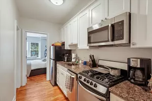 130 Myrtle St, Boston, MA 02114 - Photo 2