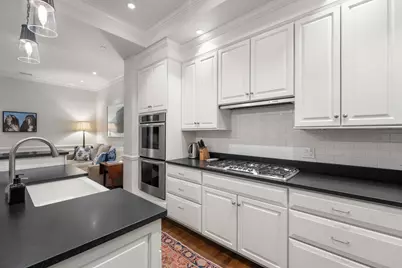 413-415 Commonwealth Ave #5, Boston, MA 02215 - Photo 12