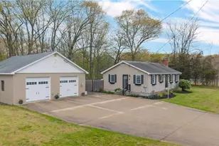11 Crowell, Cumberland, RI 02864 - Photo 2