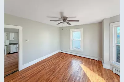 26 Arlington St, Amesbury, MA 01913 - Photo 6