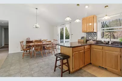 19 Fairfield Dr, Dudley, MA 01571 - Photo 12