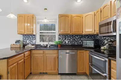 19 Fairfield Dr, Dudley, MA 01571 - Photo 10