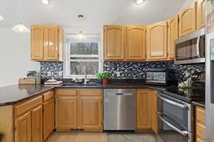 19 Fairfield Dr, Dudley, MA 01571 - Photo 10