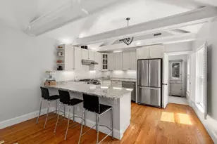 37 Mt Vernon St, Boston, MA 02129 - Photo 8
