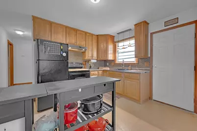 746-748 Alden St, Springfield, MA 01109 - Photo 6