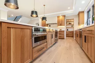 12 Roosevelt Pl, Newburyport, MA 01950 - Photo 8