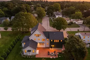 12 Roosevelt Pl, Newburyport, MA 01950 - Photo 4