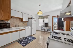 19 Bradford St, Everett, MA 02149 - Photo 10