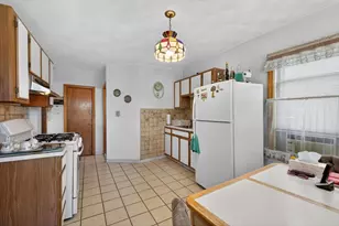 19 Bradford St, Everett, MA 02149 - Photo 32
