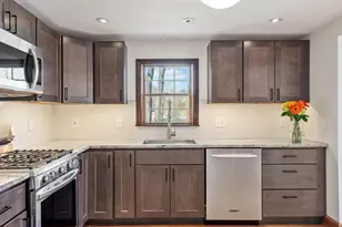 53 Longfellow Dr, Newburyport, MA 01950 - Photo 4