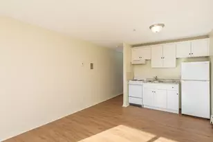 426 Pleasant St, Malden, MA 02148 - Photo 4