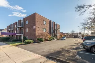 426 Pleasant St, Malden, MA 02148 - Photo 2