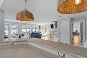 517 Pearse Rd, Swansea, MA 02777 - Photo 6