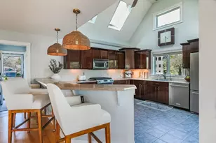 517 Pearse Rd, Swansea, MA 02777 - Photo 10