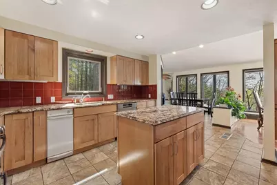 35 Hickory Dr, Worcester, MA 01609 - Photo 22