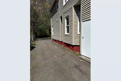 108 Alden St, Springfield, MA 01109 - Photo 4