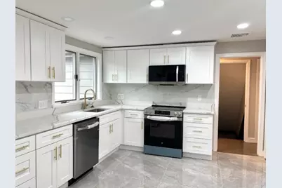 338 Langley Rd, Newton, MA 02459 - Photo 4