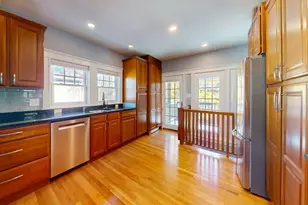 170 Savin Hill Ave, Boston, MA 02125 - Photo 10