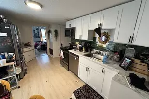 126 Felton St, Waltham, MA 02453 - Photo 4