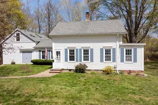 10 Highland St, Spencer, MA 01562 - Photo 2