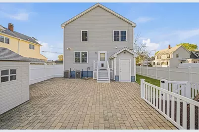 305 Lynn St, Malden, MA 02148 - Photo 2