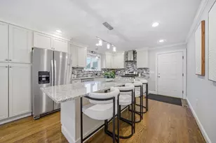 305 Lynn St, Malden, MA 02148 - Photo 2