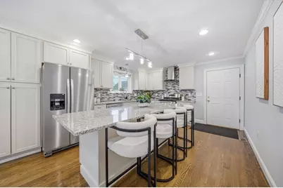 305 Lynn St, Malden, MA 02148 - Photo 16