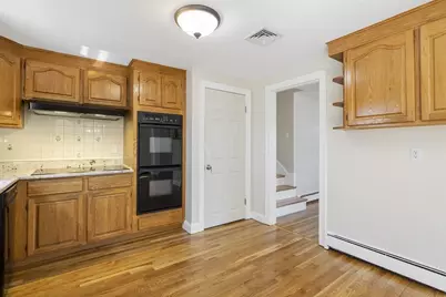 160 Ravenswood Road, Waltham, MA 02453 - Photo 4