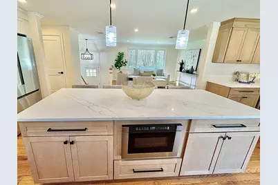 362 Center St, Hanover, MA 02339 - Photo 8