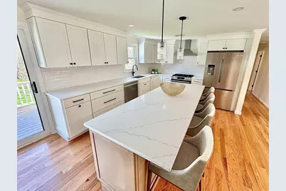 362 Center St, Hanover, MA 02339 - Photo 4