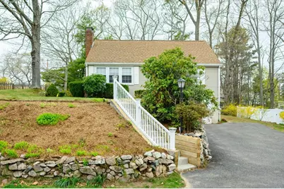 113 Ledgewood Rd, Dedham, MA 02026 - Photo 4