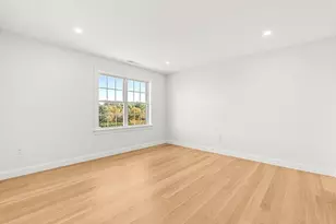 14 Liana St, Woburn, MA 01801 - Photo 28