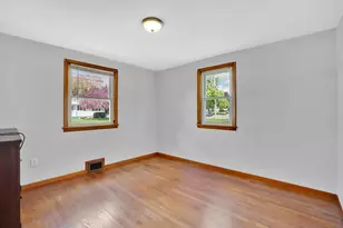 35 Sherwood St, Chicopee, MA 01013 - Photo 20
